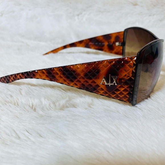 Armani Exchange Tortoise Shield Sunglasses Sleek Design - Picture 2 of 5